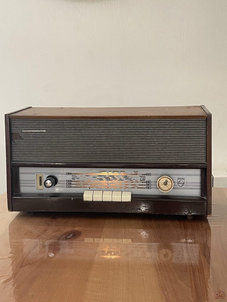 بهترین خریدار رادیو لامپی آنتیک در تهران چه کسی است؟