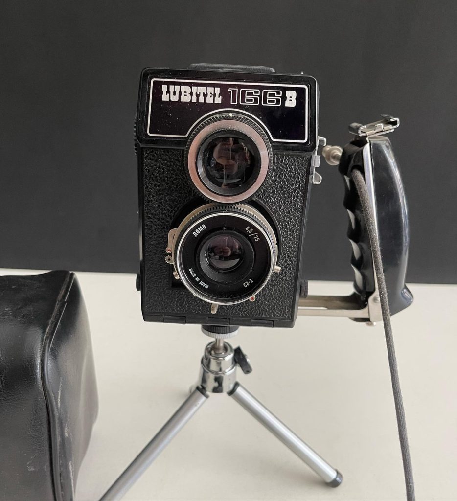 بهترین خریدار دوربین عکاسی آنتیک در تهران چه کسی است و چگونه بهترین قیمت را بگیریم؟