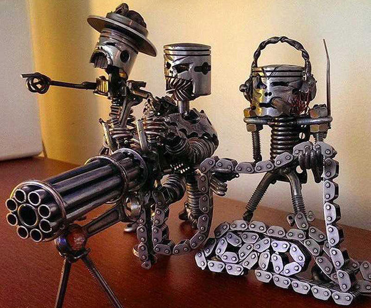 بهترین خریدار عتیقه‌های دکوری فلزی کیست و چگونه بیشترین قیمت را دریافت کنیم؟