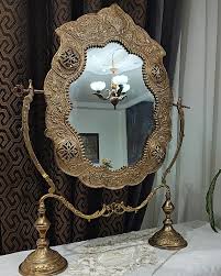 چگونه بهترین خریدار آینه قدیمی را پیدا کنیم و با قیمت بالا بفروشیم؟