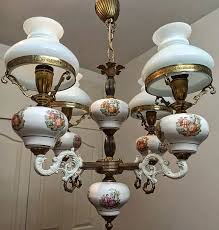 خریدار لوستر چگونه لوستر قدیمی و آنتیک را با بالاترین قیمت خریداری میکند؟