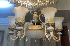 خریدار لوستر چگونه لوستر قدیمی و آنتیک را با بالاترین قیمت خریداری میکند؟